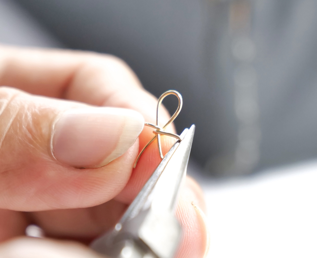 手曲げジュエリーも作成可能